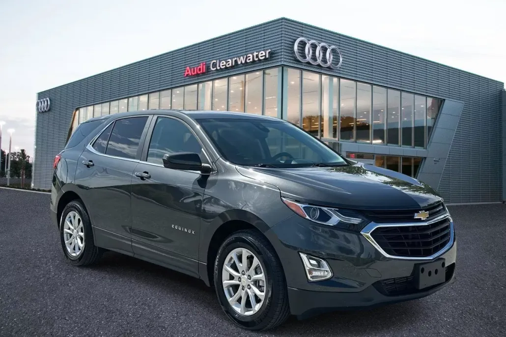 2021 Chevrolet Equinox LT photo 1