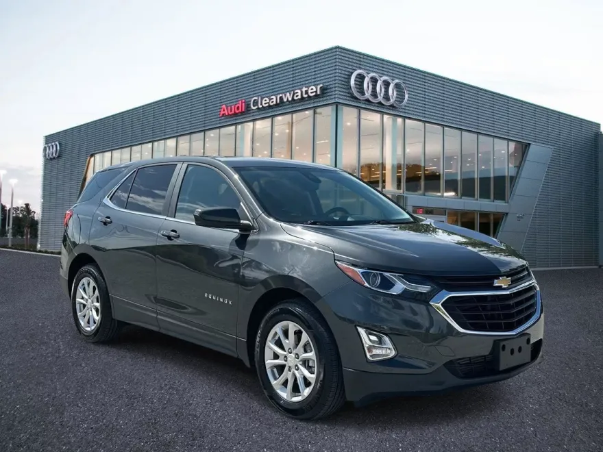 2021 Chevrolet Equinox LT photo 1