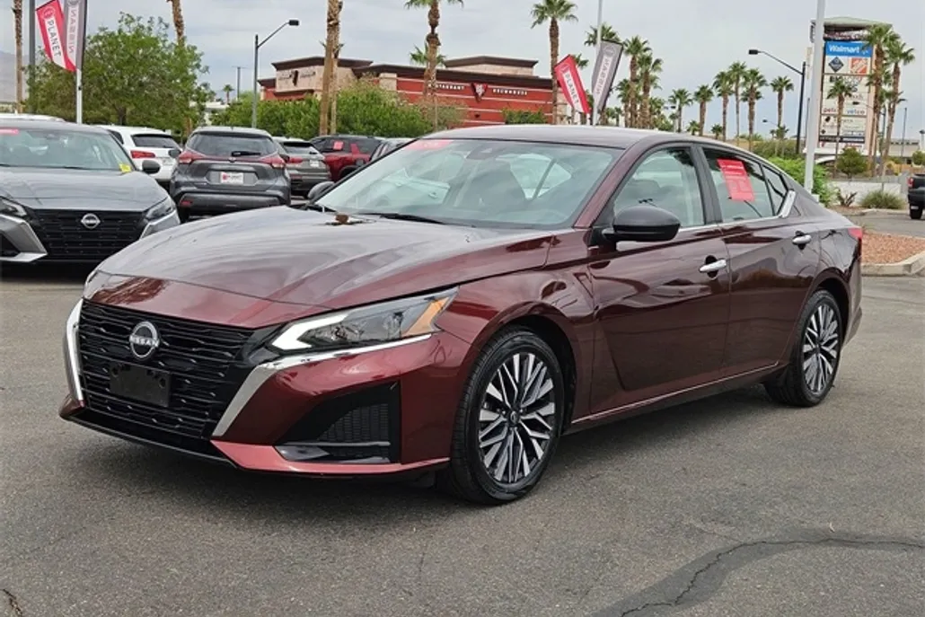 2024 Nissan Altima 2.5 SV photo 1