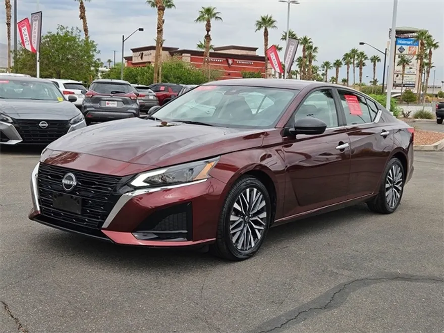 2024 Nissan Altima 2.5 SV photo 1