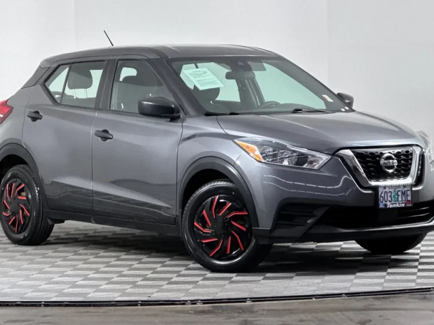 2020 Nissan Kicks S photo 1
