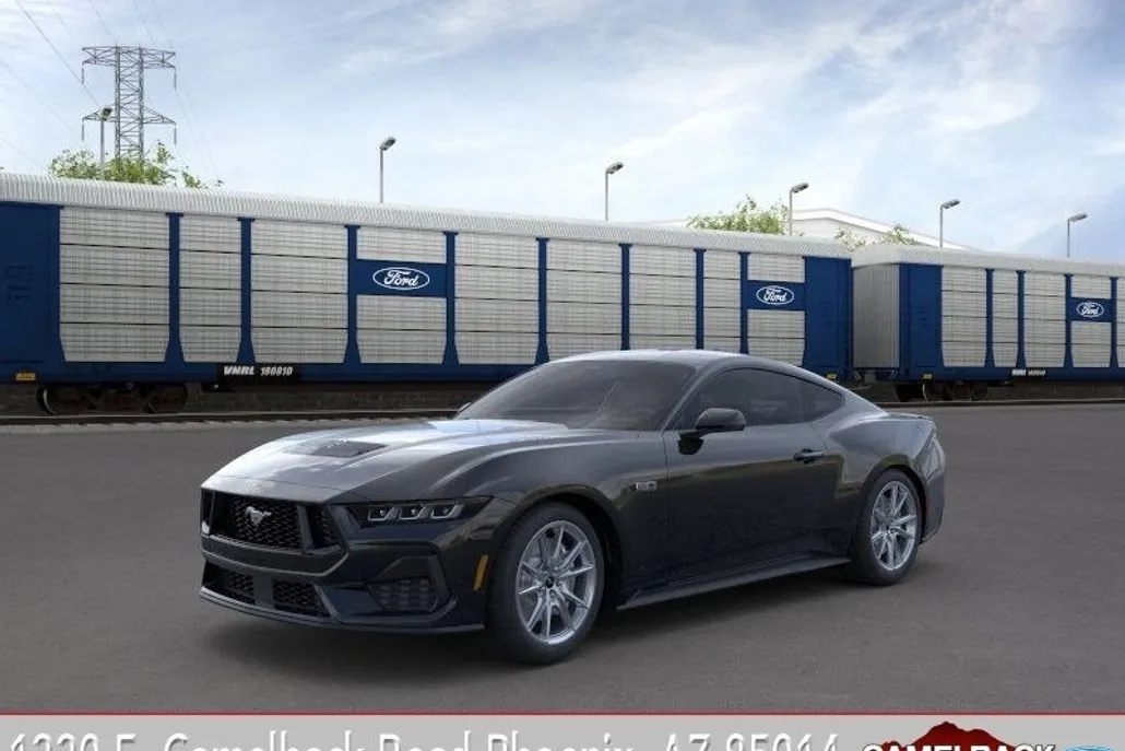 2025 Ford Mustang GT photo 1