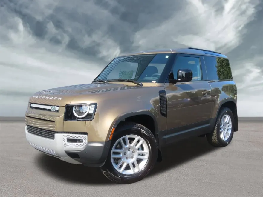 2023 Land Rover Defender S photo 1