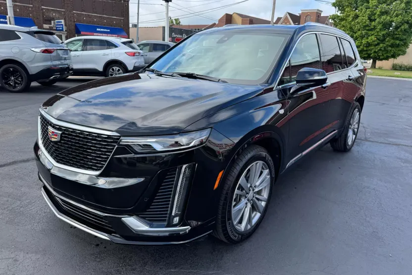 2025 Cadillac XT6 Premium Luxury photo 1