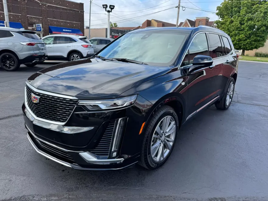 2025 Cadillac XT6 Premium Luxury photo 1