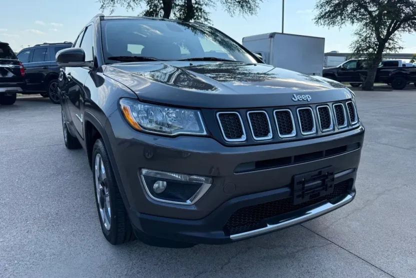 2018 Jeep Compass Limited photo 1