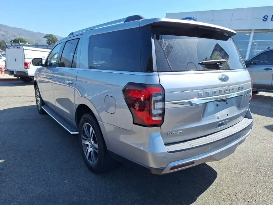 2023 Ford Expedition MAX Limited photo 1
