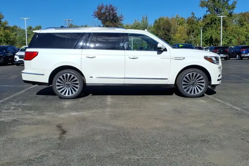 2020 Lincoln Navigator L Reserve photo 1
