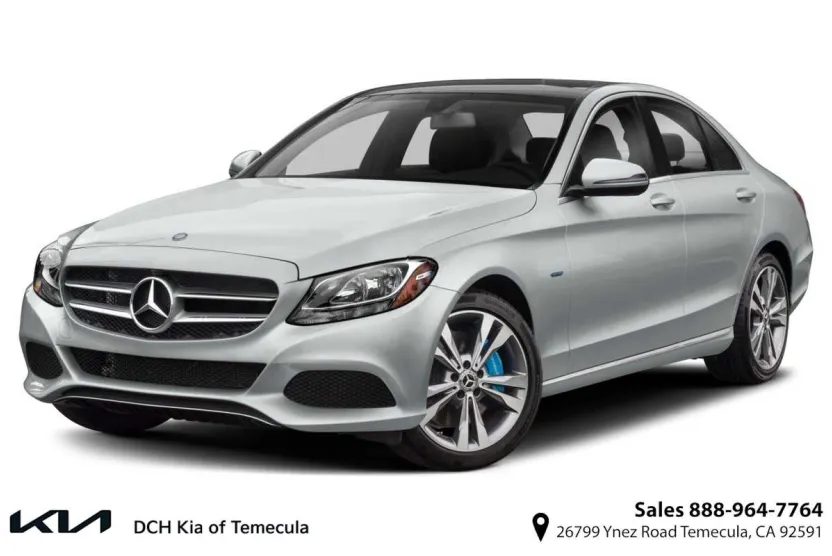 2017 Mercedes Benz C 300 Sedan photo 1