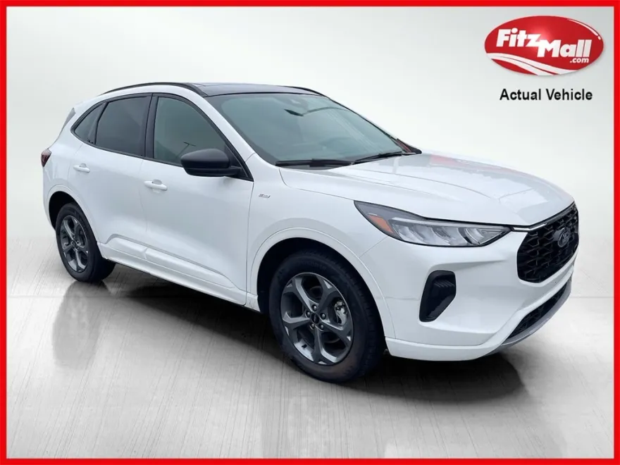 2023 Ford Escape ST-Line photo 1