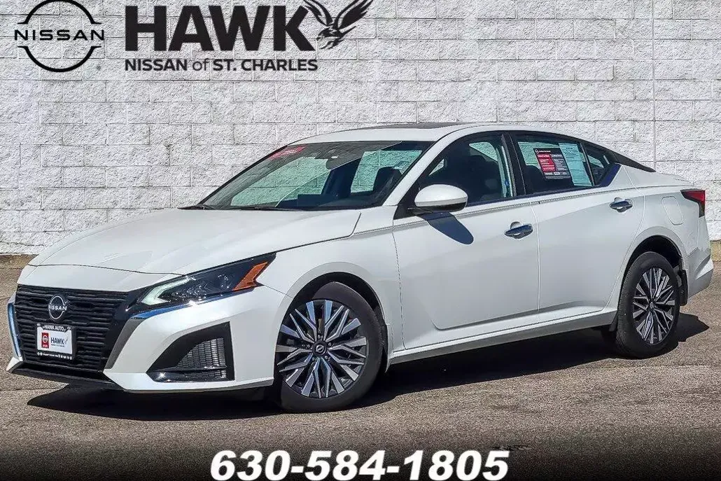 2023 Nissan Altima 2.5 SV photo 1
