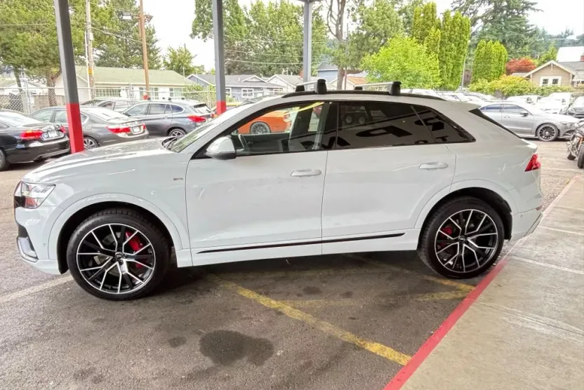 2019 Audi Q8 Premium Plus line photo 1