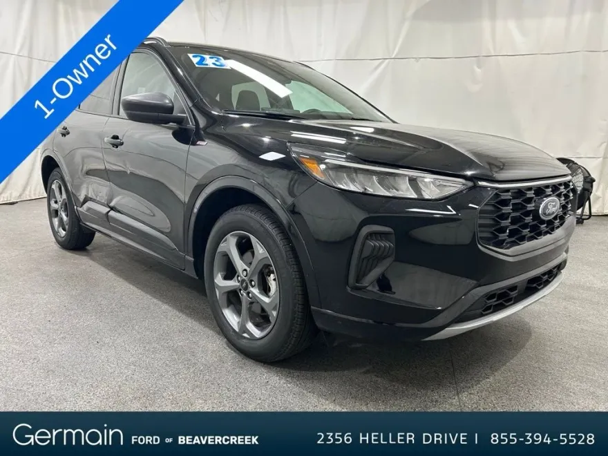 2023 Ford Escape ST-Line photo 1