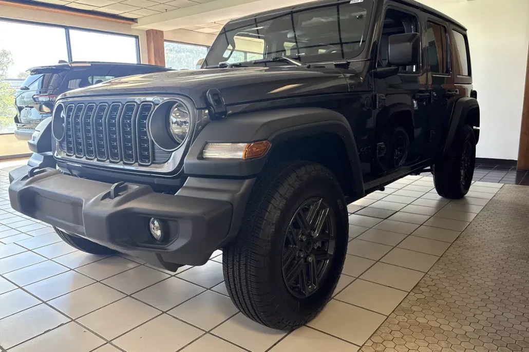2025 Jeep Wrangler Sport S photo 1