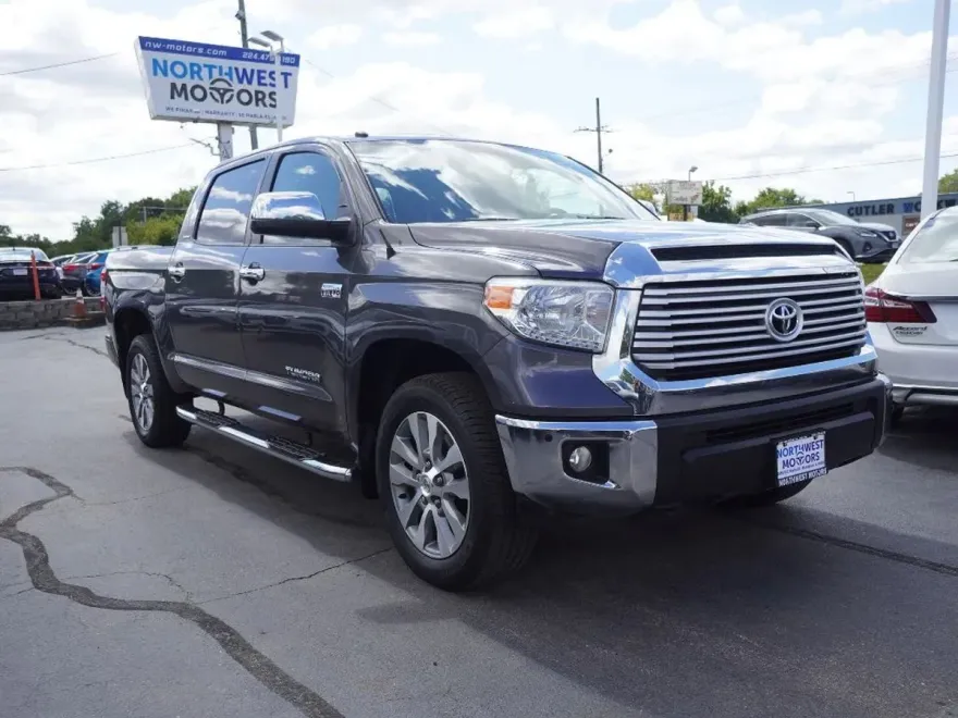 2016 Toyota Tundra CrewMax Limited photo 1