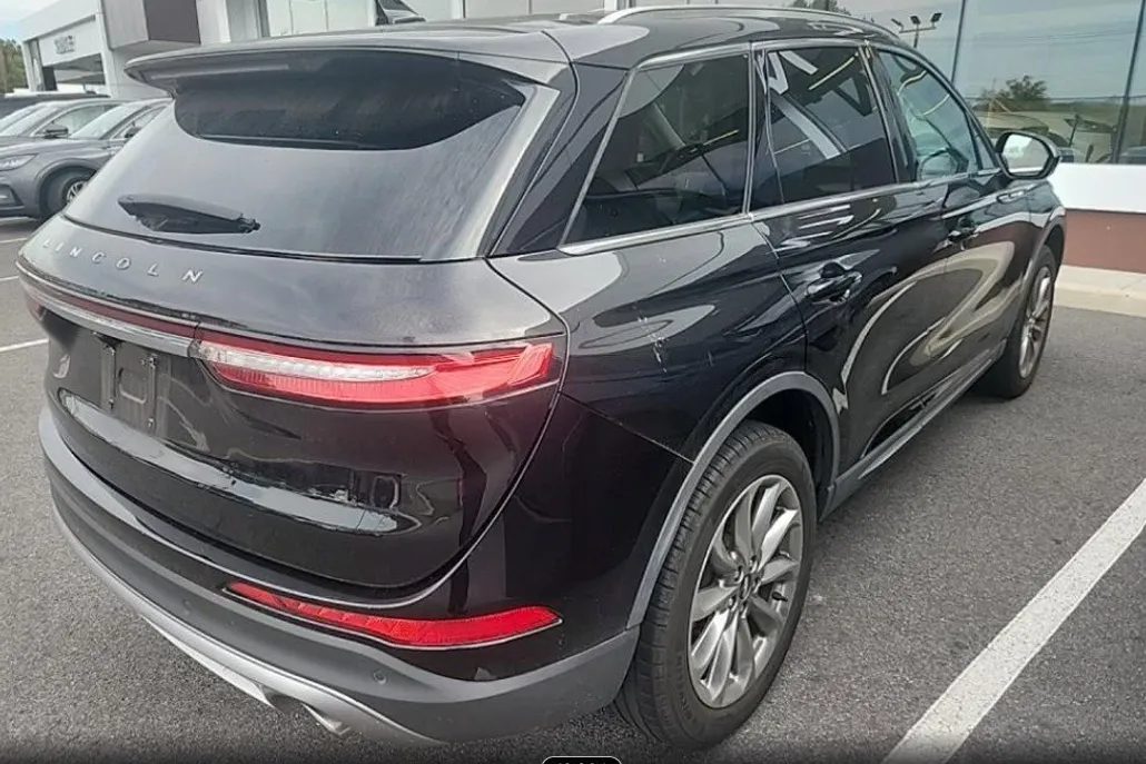 2021 Lincoln Corsair Standard photo 1
