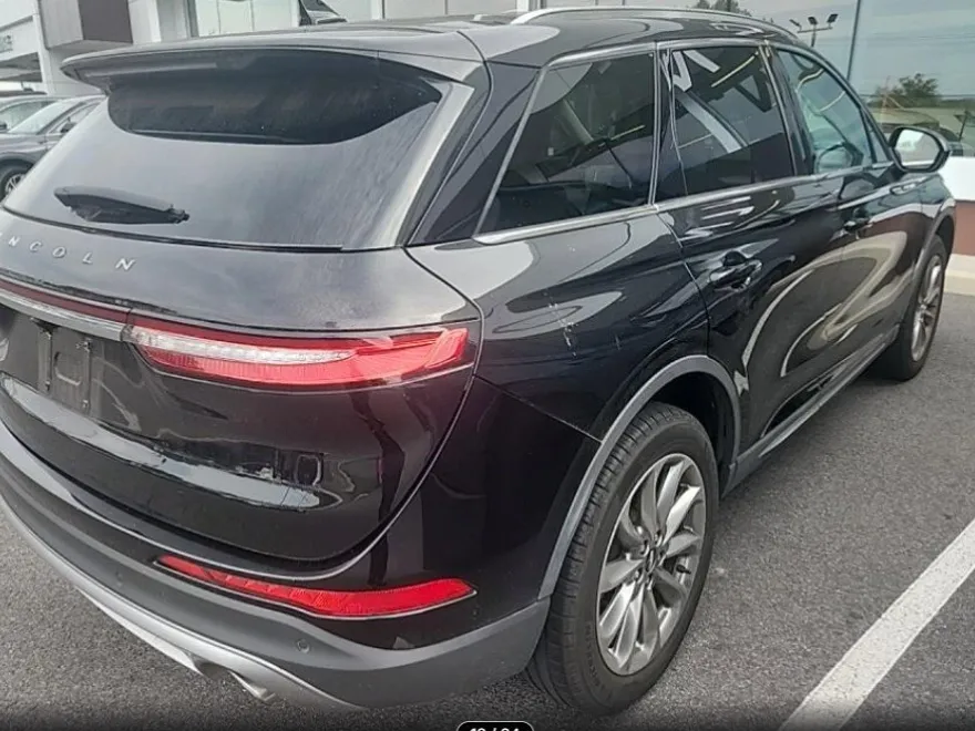 2021 Lincoln Corsair Standard photo 1