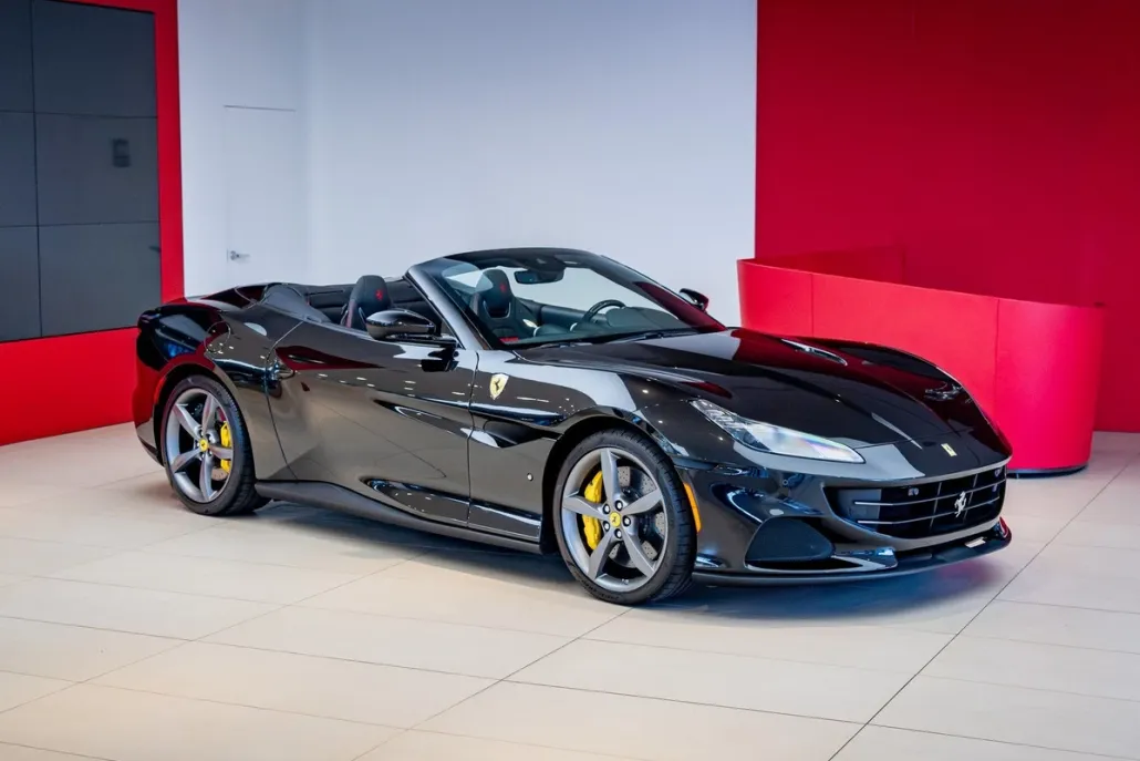 2023 Ferrari Portofino Base photo 1