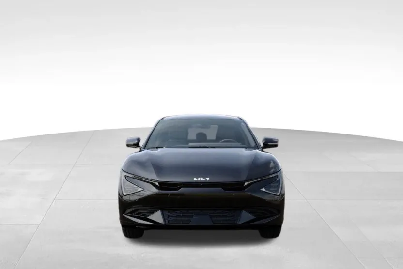2025 Kia EV6 Light photo 1