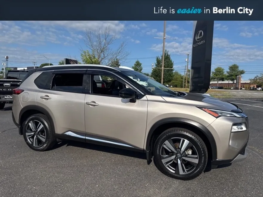 2021 Nissan Rogue SL photo 1