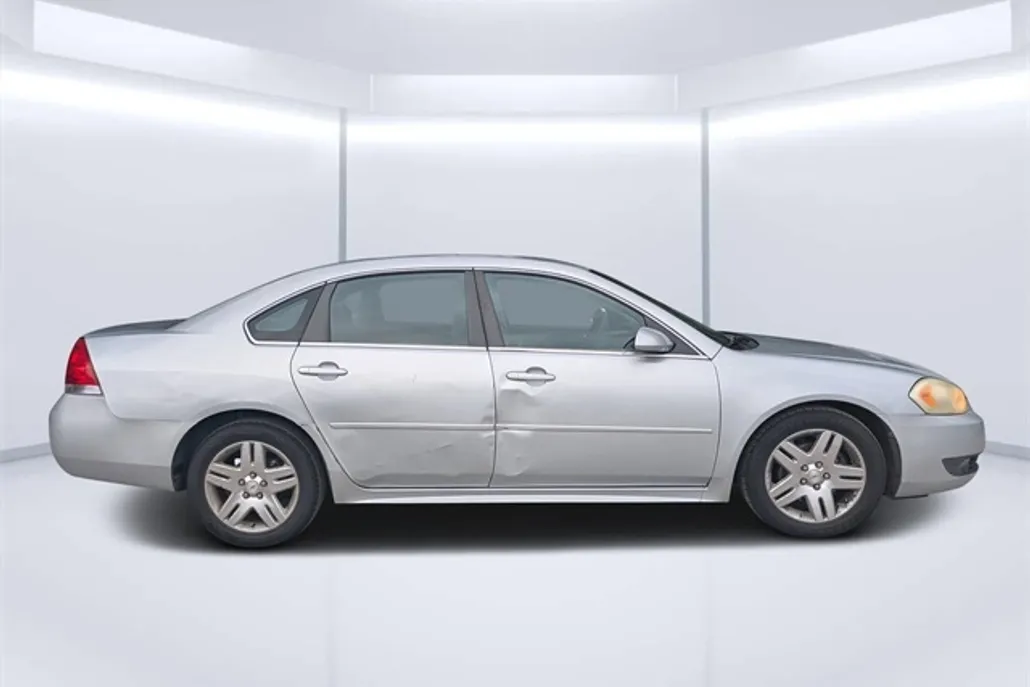 2010 Chevrolet Impala photo 1