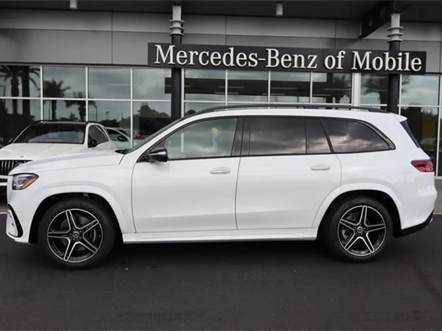 2025 Mercedes Benz GLS 450 photo 1
