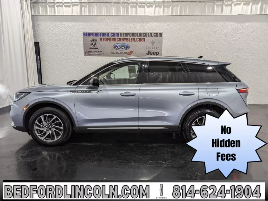 2022 Lincoln Corsair Standard photo 1