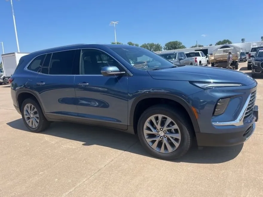 2026 Buick Enclave Preferred photo 1
