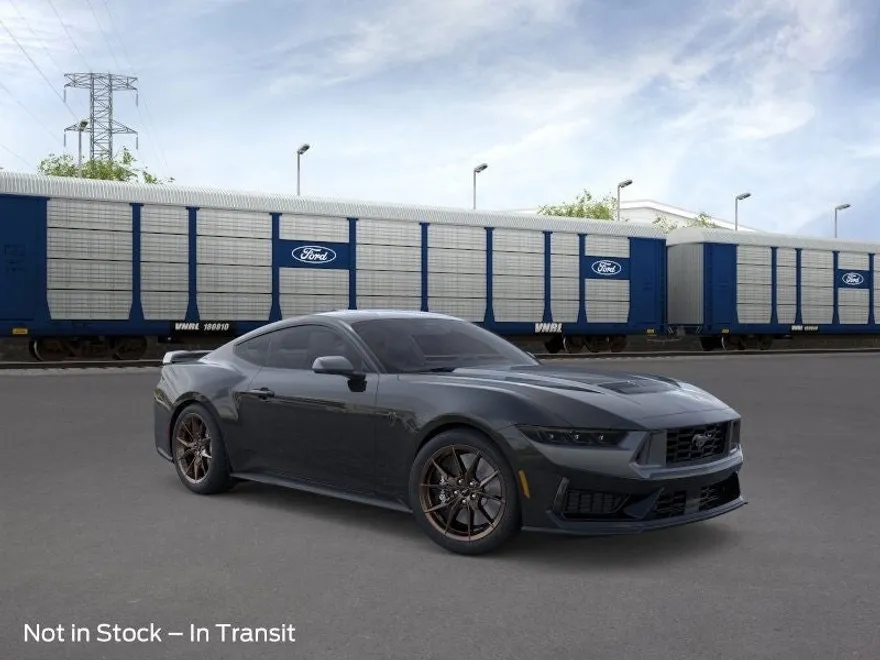 2025 Ford Mustang Dark Horse photo 1