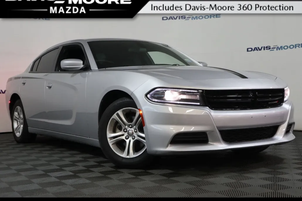2021 Dodge Charger SXT photo 1