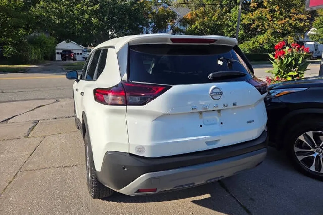 2023 Nissan Rogue S photo 1