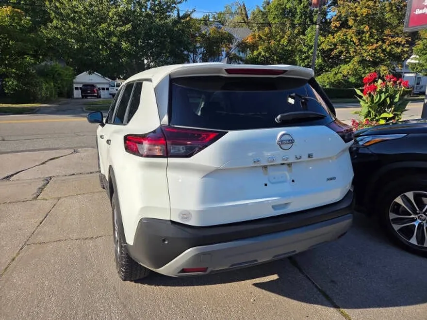 2023 Nissan Rogue S photo 1