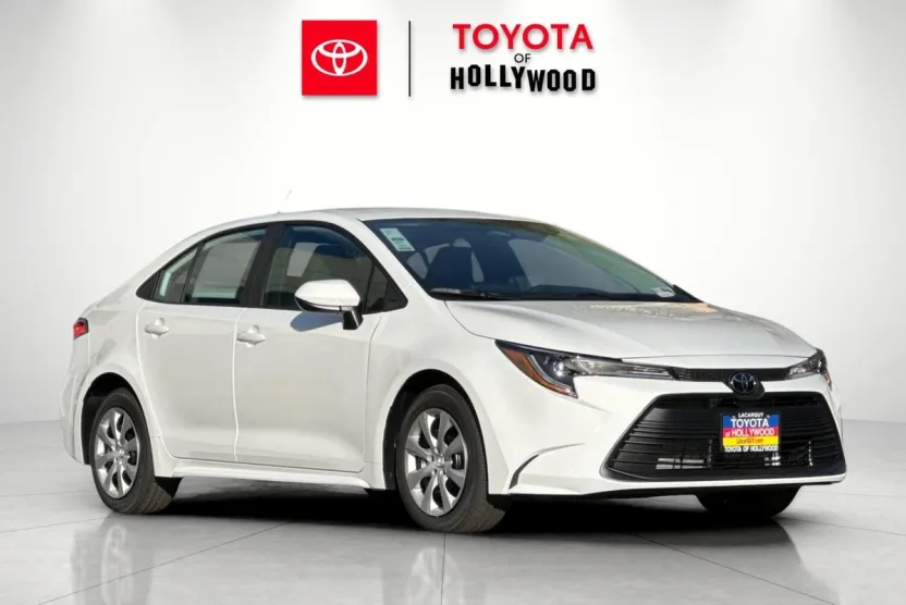 2026 Toyota Corolla LE photo 1