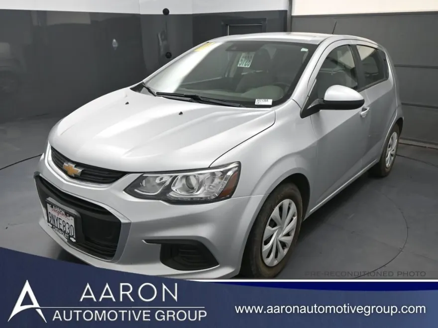 2020 Chevrolet Sonic LT photo 1