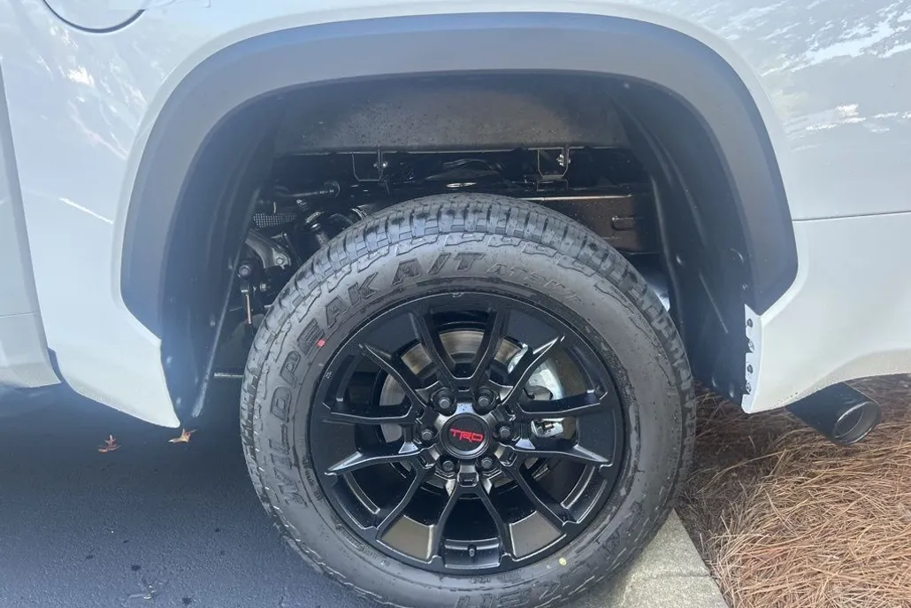 2026 Toyota Tundra SR5 CrewMax photo 1