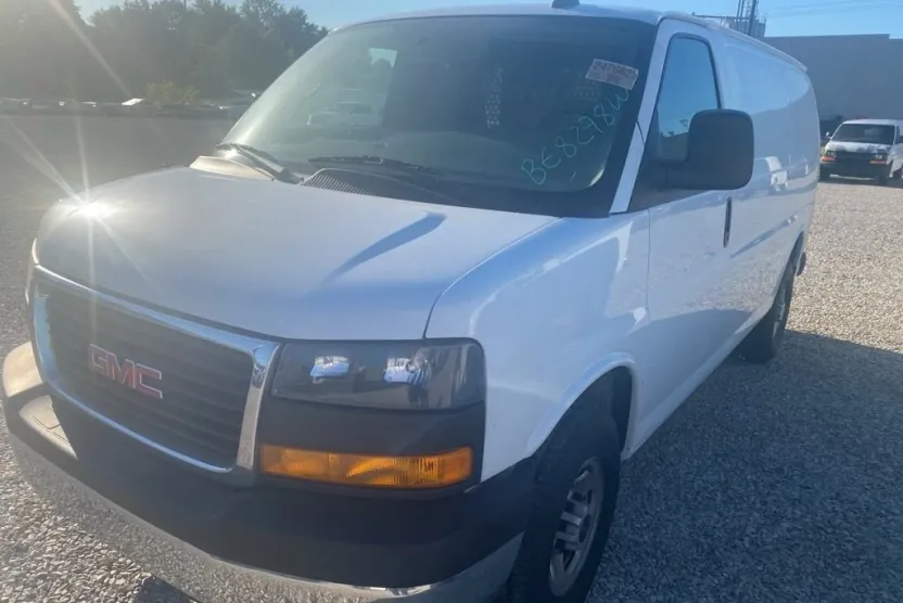 2023 Gmc Savana Cargo 2500 photo 1