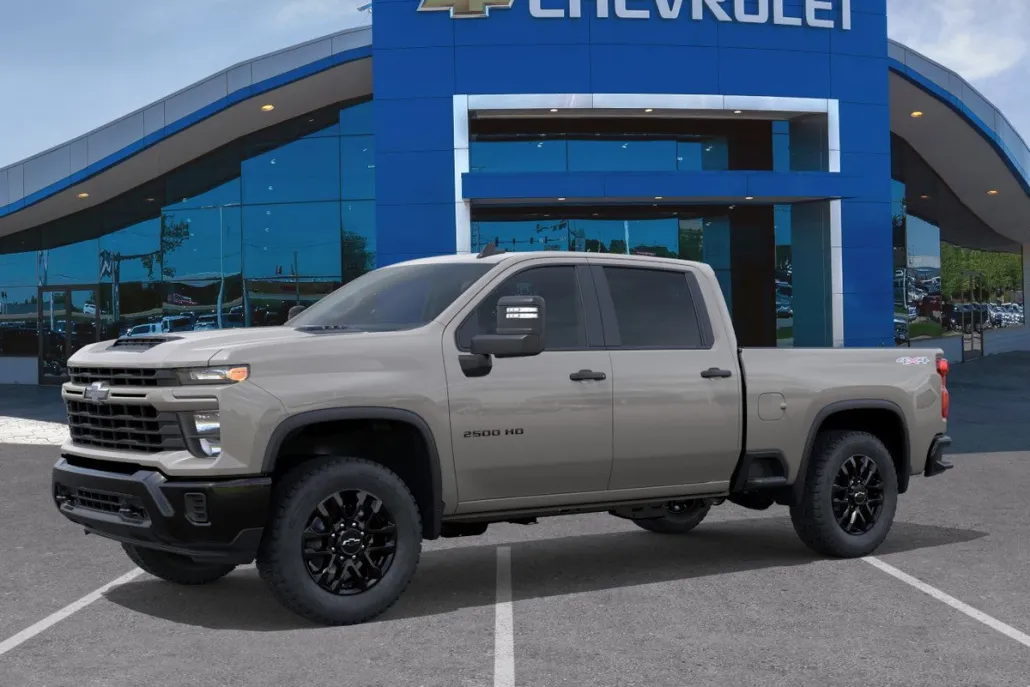2026 Chevrolet Silverado Custom photo 1