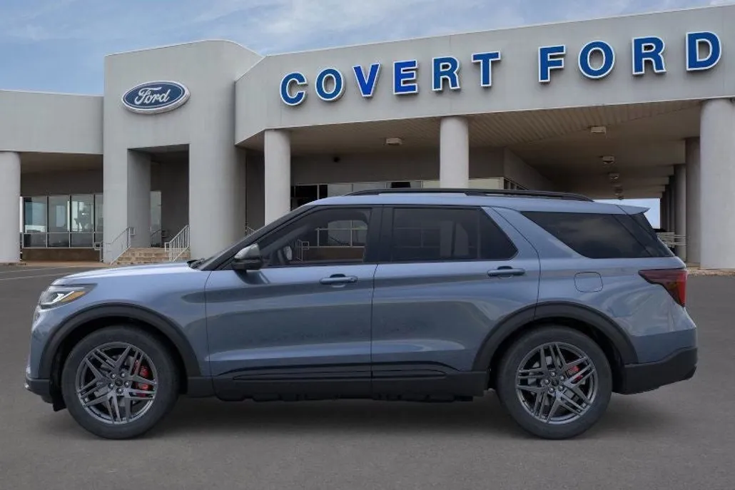 2025 Ford Explorer ST photo 1