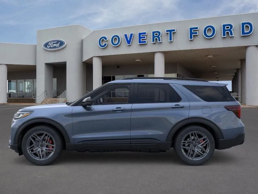 2025 Ford Explorer ST photo 1