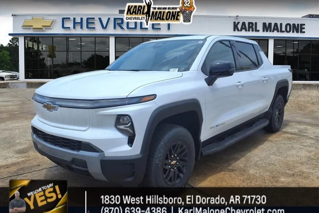 2025 Chevrolet Silverado EV LT photo 1