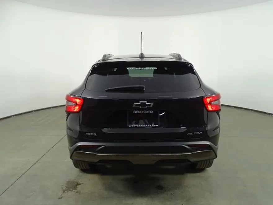 2024 Chevrolet Trax ACTIV photo 1