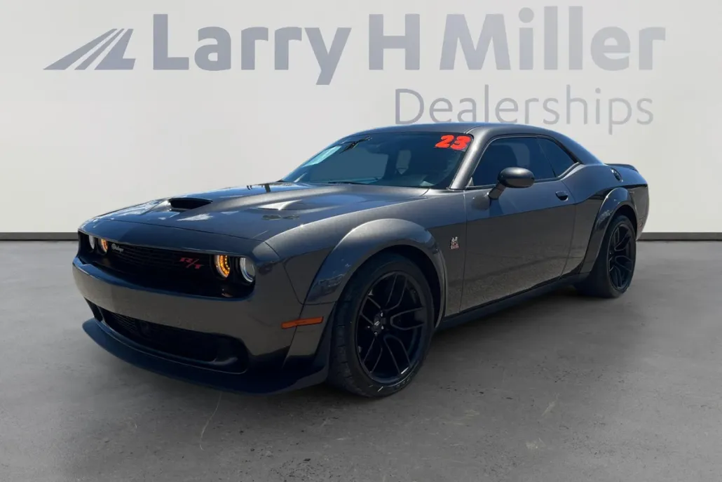 2023 Dodge Challenger R/T Scat Pack Widebody photo 1