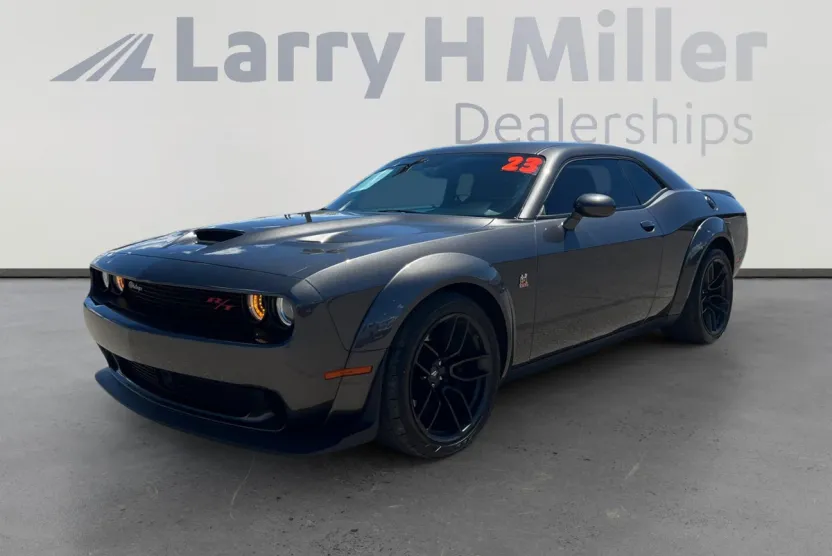 2023 Dodge Challenger R/T Scat Pack Widebody photo 1