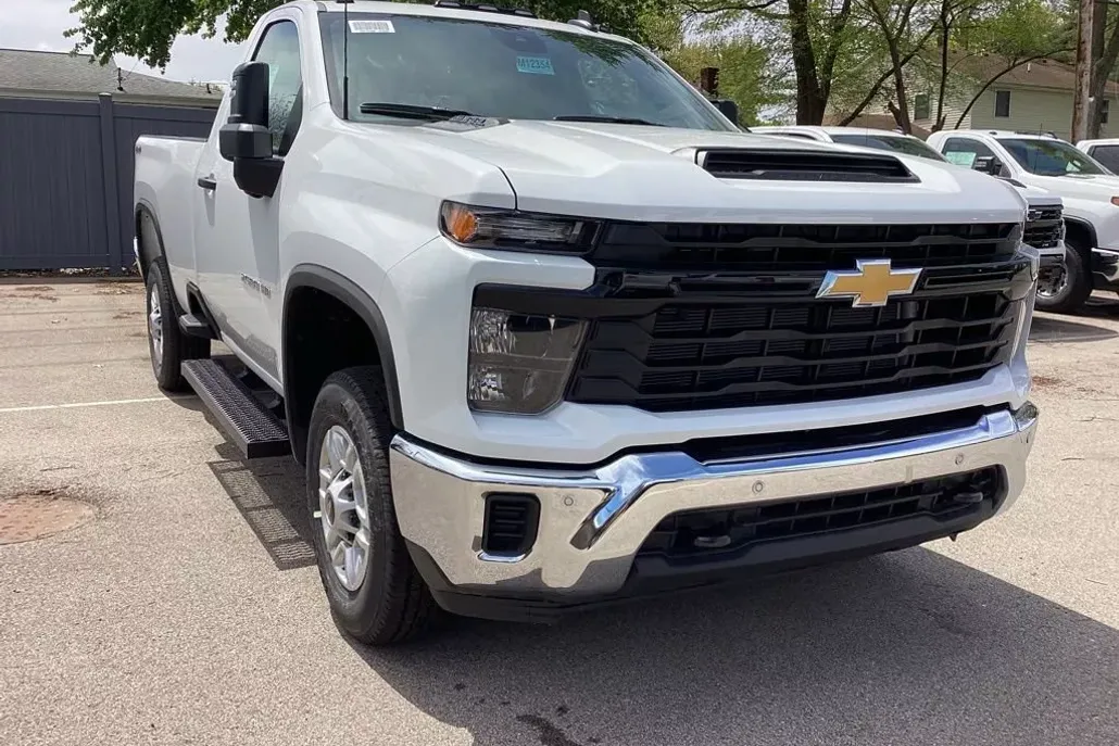 2025 Chevrolet Silverado 2500HD photo 1