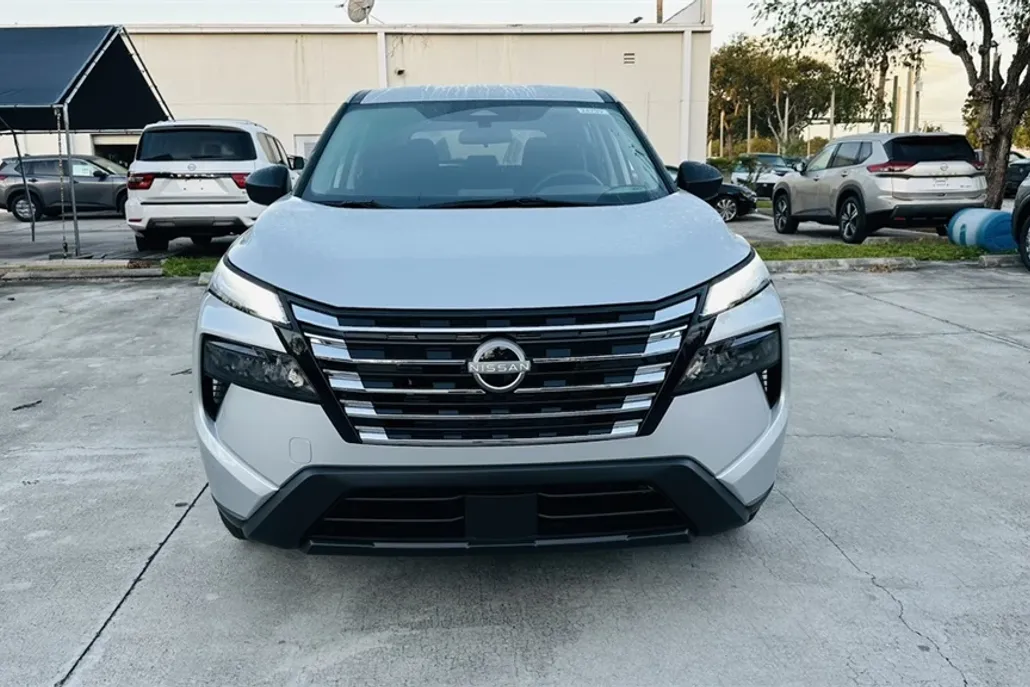 2025 Nissan Rogue S photo 1