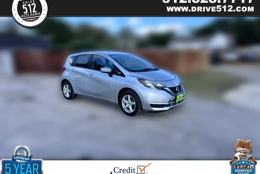 2019 Nissan Versa Note SV photo 1