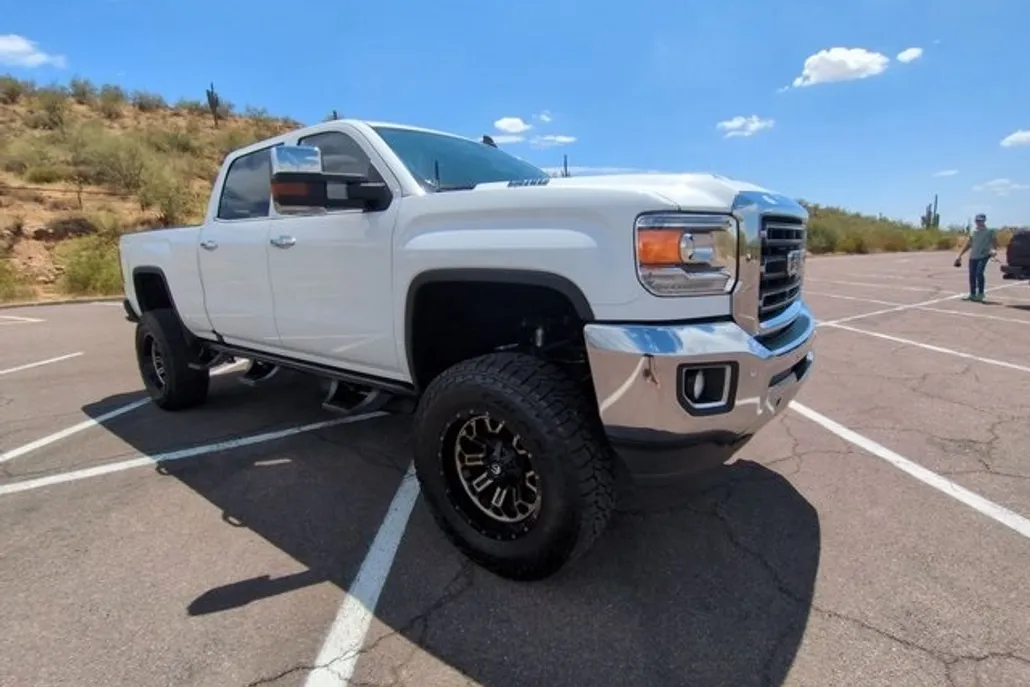 2019 Gmc Sierra HD SLT photo 1