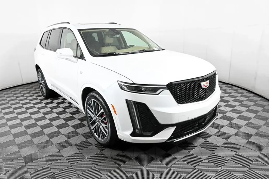 2025 Cadillac XT6 Sport photo 1
