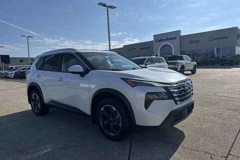 2024 Nissan Rogue SV photo 1