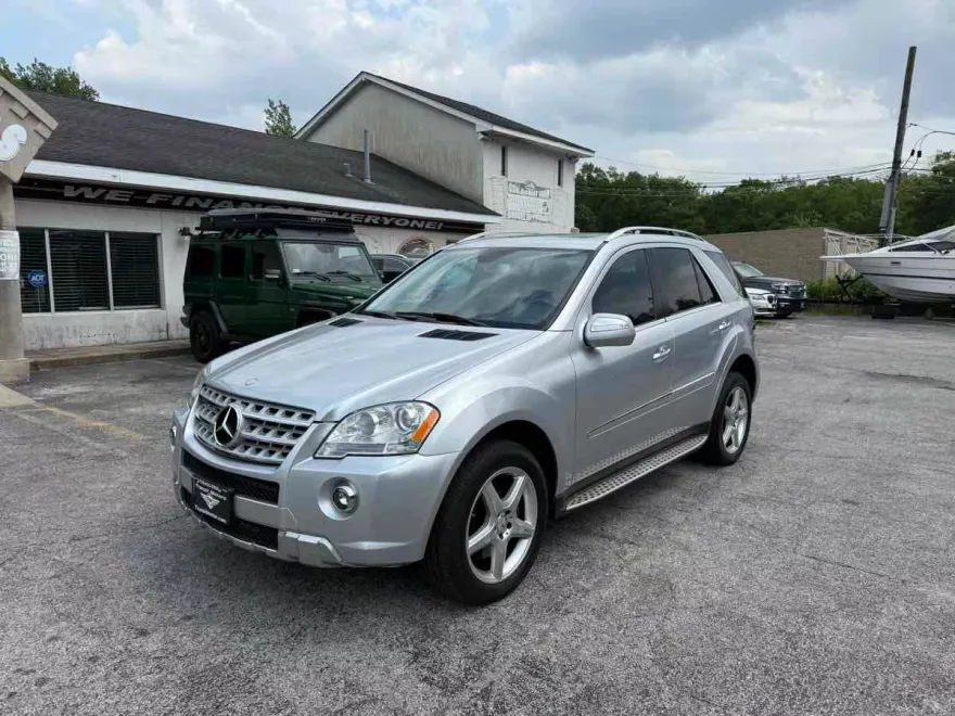 2009 Mercedes Benz ML 550 photo 1
